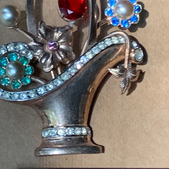 Vintage 1940s Sterling Basket of Flowers Brooch - Picture 4 of 6